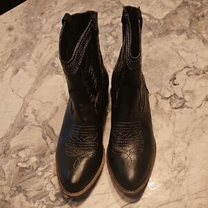 Brand New Never Worn Coconuts by Matisse Black Cowboy Boots